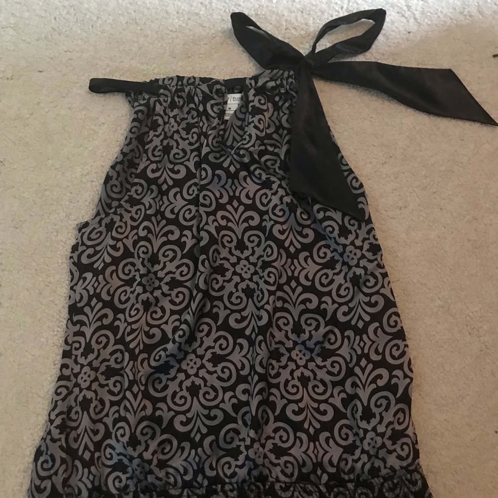 Black and gray top with side shoulder bow